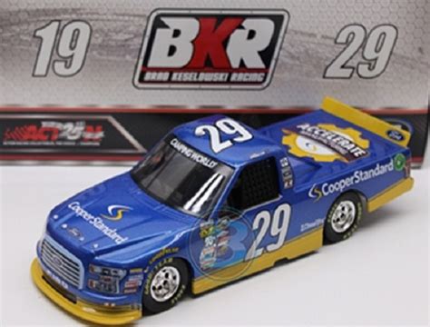 Racing champions 1/24 scale nascar diecast craftsman truck series truck. DIE CAST RACING COLLECTABLES - Super Trucks