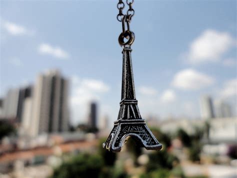 Bruna Yuri Cute Eiffel Eiffel Tower France Necklace
