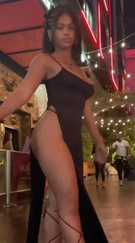 Fashion Nova Dress With Sewn In G String Has Fans Asking ‘why Wear Anything At All Daily Celeby