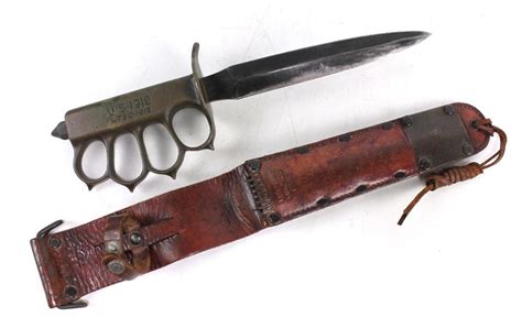 A Us Wwi Period Trench Fighting Knife With Blackened Blade Blade