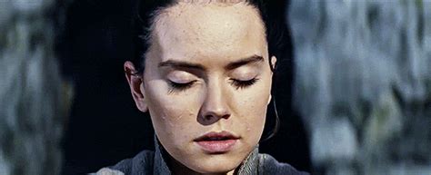 Pin By Meghan Mck On Star Wars Tv Funny Daisy Ridley Star Wars