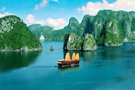 Beautiful Places And National Parks Halong Bay Vietnam Tourism