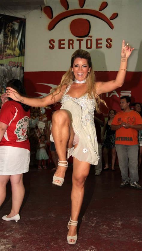 Ego Miss Bumbum Mostra O Bumbum E Muito Mais Em Noite De Samba Not Cias De Carnaval