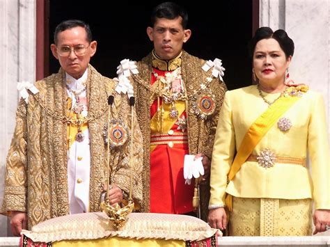 Thailand’s King Bhumibol Adulyadej Dies Aged 88 Escape