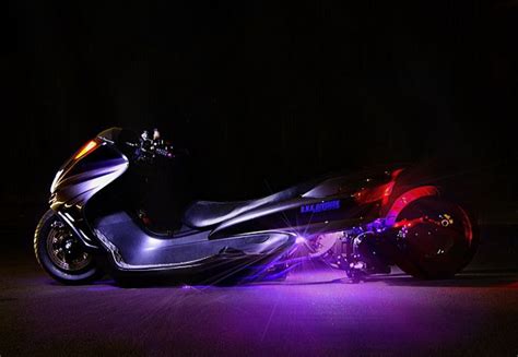 This is a selection of some of the best. Damn Fresh Pics: Cool Custom Scooters From Japan
