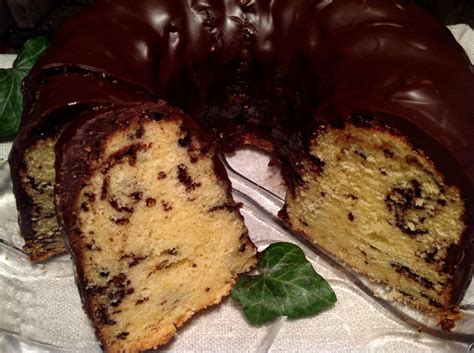 Eierlikörkuchen mit Schokolade