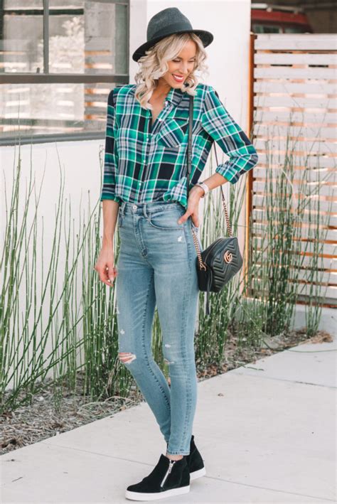 10 Ways To Wear A Flannel Shirt This Fall Straight A Style Kembeo