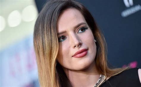 Ex atriz da Disney Bella Thorne dirige filme pornô para site adulto