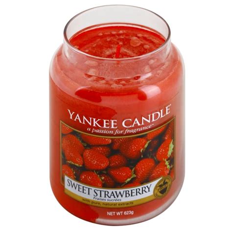 Yankee Candle Sweet Strawberry Scented Candle 623 G Classic Large