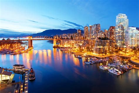 10 Romantic Ideas for a Honeymoon in Vancouver - What to Do on a