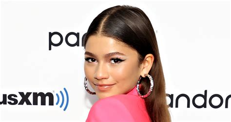 Zendaya Shows Off Her New Auburn Colored Long Bob Haircut Zendaya