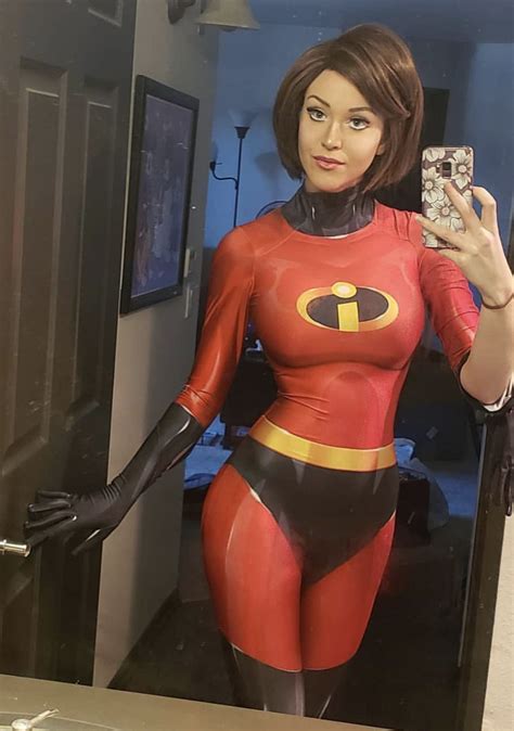 Pin By Doosans Dashboard On Cosplay Only The Best Mrs Incredible