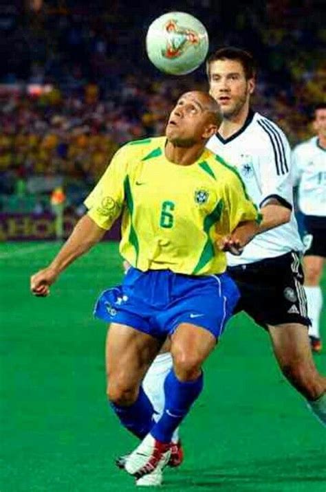 Brazil 2 Germany 0 In 2002 In Yokohama Roberto Carlos Shows Off His Juggling Skills In The