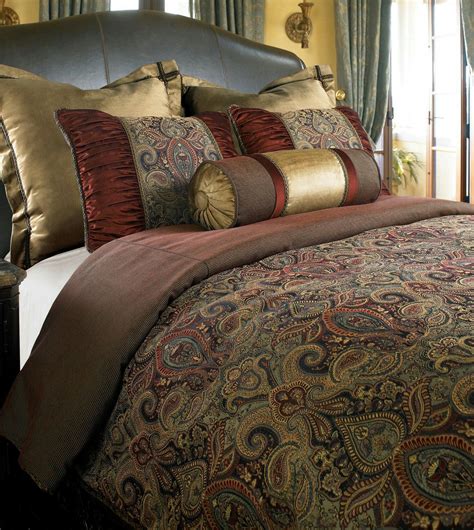 Masculine bedding | Bed linens luxury, White linen bedding, Luxury