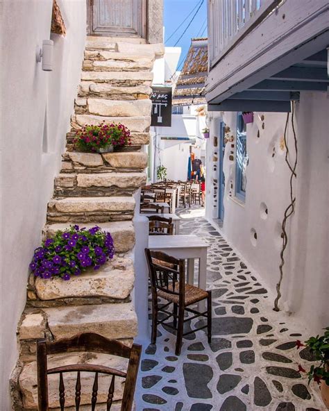 Adorable Street In 📍naxos Island Νάξος Mykonos Santorini Villas