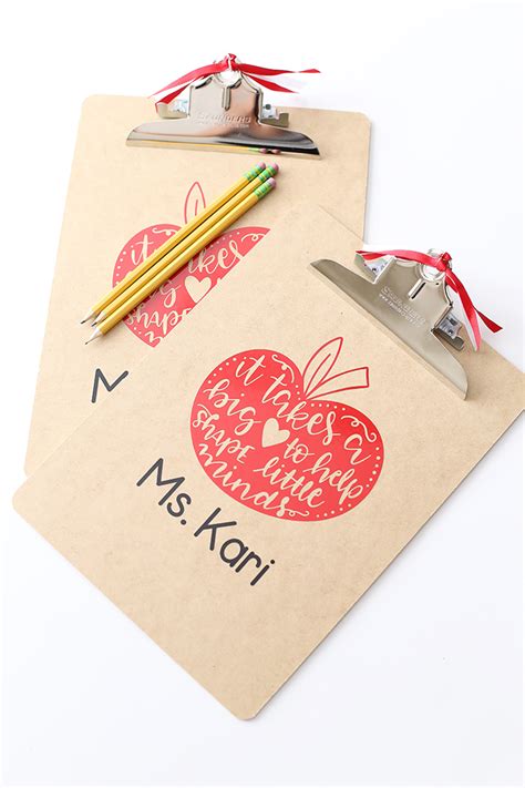 Maybe you would like to learn more about one of these? 20+ Teacher Appreciation Gift Ideas Made with a Cricut