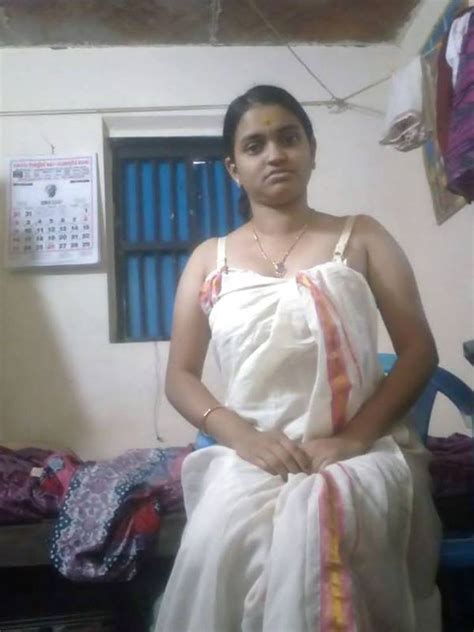 A Hot Desi Village Bhabhi Shows Her Different Sexy Looks In Towel Blouse And Peticoat