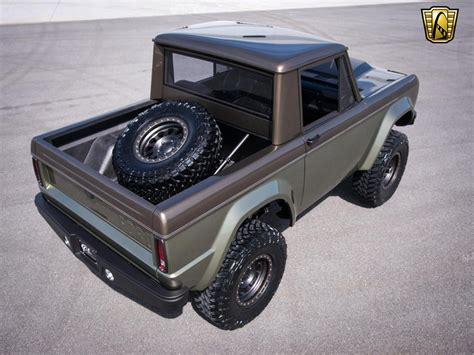 Perhaps your grandpa or dad had an old bronco when you were growing up and you get nostalgic just thinking about it. 1966 Ford Bronco | Gateway Classic Cars | 196 | Ford ...