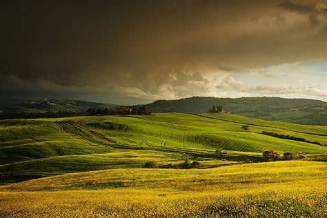 Graphy Tuscany Cloud Field Hill House Italy Sky Hd Wallpaper