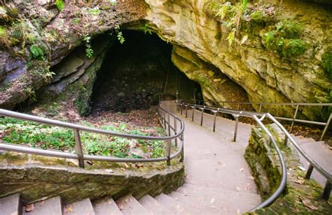 Discover The Bottomless Pit Hidden Deep Inside Of Mammoth Cave A Z