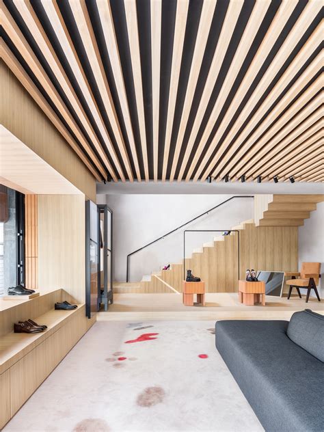 Ihr fertighaus mit b & b haus ist nicht nur ein niedrigenergiehaus nach neuesten standards, sondern kann individuell und trotzdem schlüsselfertig geplant und gebaut werden. Milan: Bally Haus opening - superfuture®