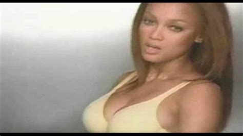 Tyra Banks Victorias Secret Yellow Bra 000006 Porn Pic Eporner
