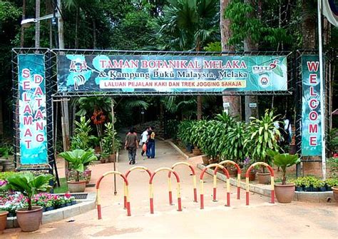 Anda boleh kunjung sesuai seisi keluarga. Tempat Menarik Di Ayer Keroh - Homestay Kesidang Lia ...