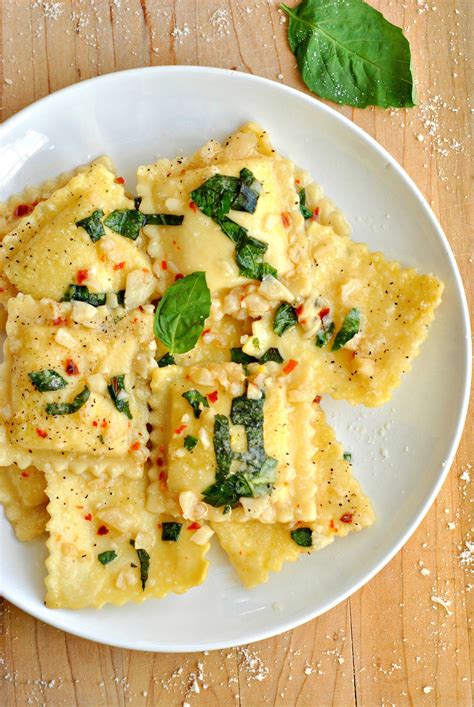 Ravioli With Garlic Basil Oil Food Food Recipes Cheese Ravioli Recipe