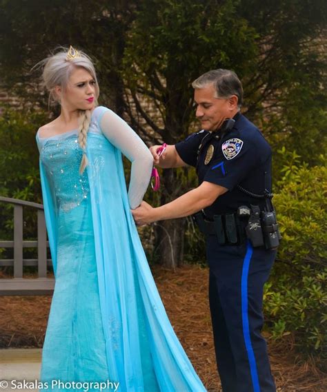 Queen Elsa Has Been Arrested In South Carolina And Weve Got The Pics