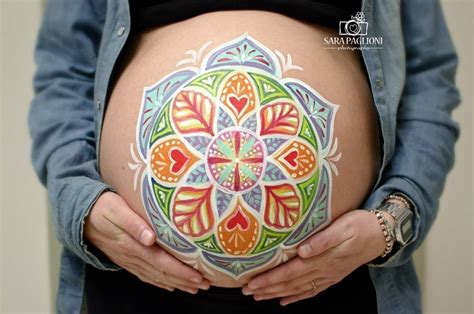 Spectacular mandala painted on the belly of this mother while waiting for the birth of her first baby. Pin on Nailed It! (Pins That Work)