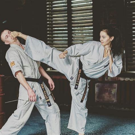 Yoko geri jodan. Karate-Do, Material arts. | Martial arts sparring, Martial arts, Martial arts 