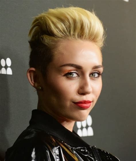 Mis Idolos Stars Miley Cyrus extraña tener su cabello largo