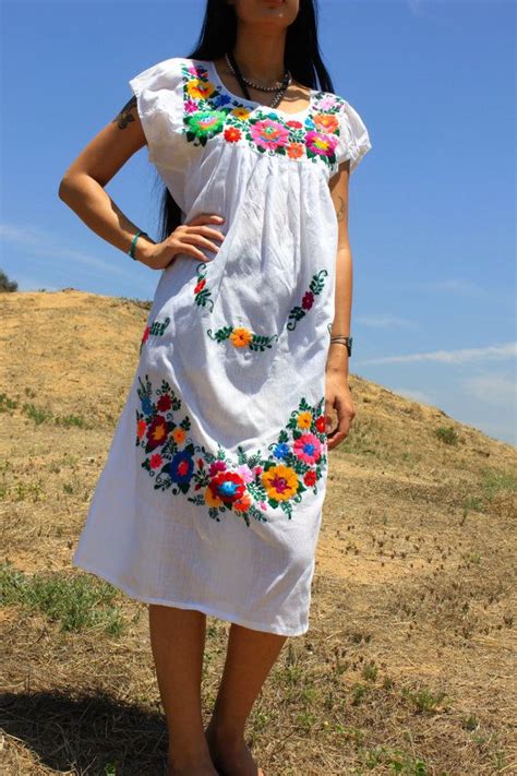 Beautiful Hand Embroidered Vintage Mexican Dress Vintage Mexican