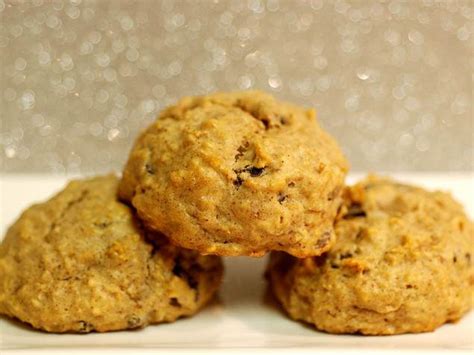 We are also adding oatmeal (rolled oats) to this cookie. Applesauce oatmeal raisin cookies - TODAY.com