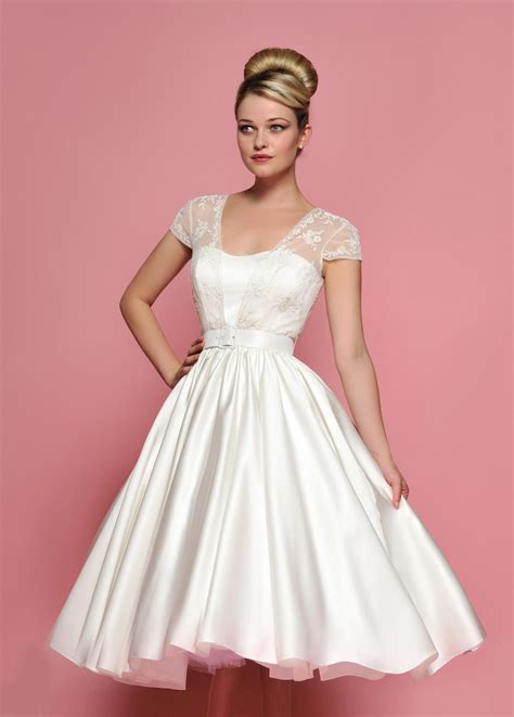 Short Lace Dress Reception Dress Dv2074 Short Lace Wedding Dress