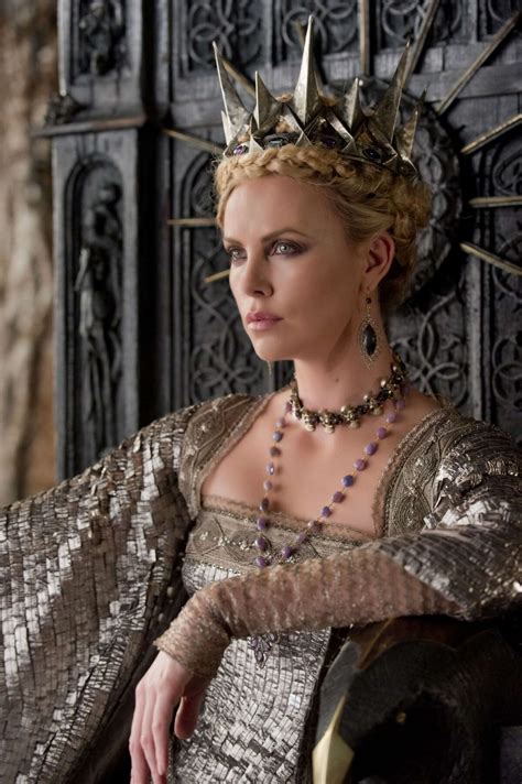 Film Review Snow White And The Huntsman Retelling Is Grim
