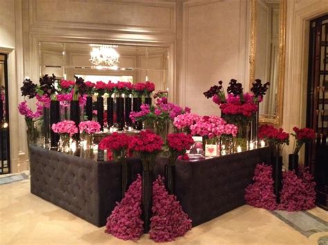 We would like to show you a description here but the site won't allow us. Jeff Leatham VDAY | Hotel flower arrangements, Hotel ...