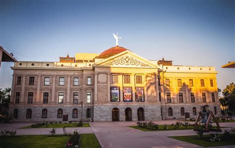 As of 2017, phoenix has a population of 1,615,017, which makes it the fifth largest city in the united states. Explore the Capitol | Arizona State Library