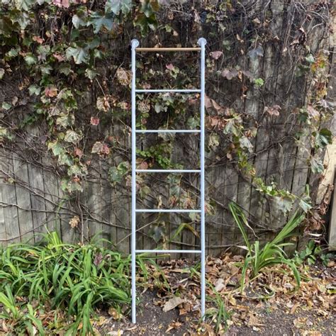 Wall Mount Ladder Rack Nadeau Chicago