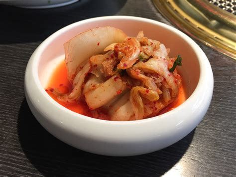 擁有燒肉一哥稱號的「屋馬燒肉」，是許多網友推薦去台中必吃的燒肉店之一，因全台只有台中有，且店面僅有 4 間，因此吸引許多外縣市的旅客前來朝聖。 對此，就有網友在 ptt 提問「屋馬的燒肉真的很強嗎？ 為何如此受到歡迎？ 」貼文引發網友熱烈回應。 台中 西區 屋馬燒肉料亭園邸店 豪華牛小排套餐 六週年快樂＠ღ霙霙ღ晃晃ღ幸福小記事｜PChome 個人新聞台