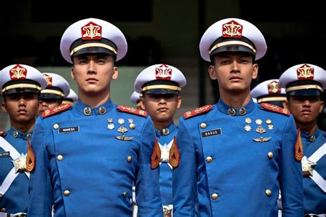 Kali ini admin mau share tentang 5 aktor pria good looking dengan badan. Jadi Prajurit TNI, 5 Aktor Ganteng Indonesia Ini 'Auto Gagah'