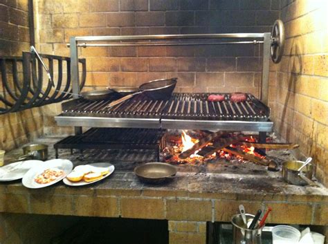 The smoky taste and the open glow are just part of the bbq for most people. argentinian grill - Google Search | I-Grill-therefore-I-Am ...