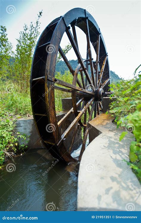 The Old Traditional Waterwheel In Mount Lu Of Chin Stock Image Image