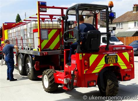 To speed up its response times, the london fire brigade has adopted a new mobilising system that tracks the location of its fire engines and any caller dialling from a mobile phone. WV59 PXZ London Fire Brigade Mercedes Benz Actros 6×4 ...