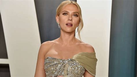 scarlett johansson says she made a career out of her controversies abc news