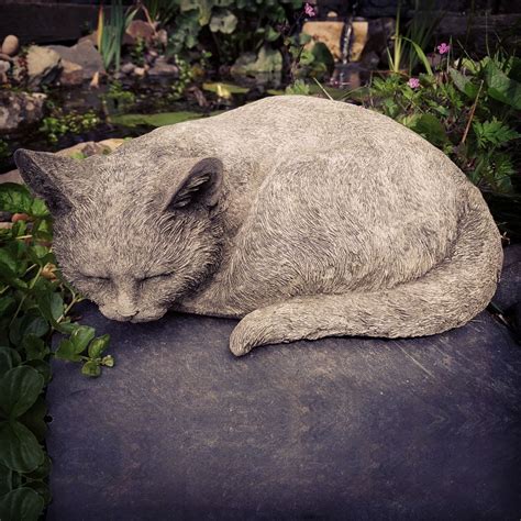 Garden cat outdoor ornament for lawn, perfect garden art gardener gift. Curled up Cat Stone Ornaments - £39.99 | Garden4Less UK Shop
