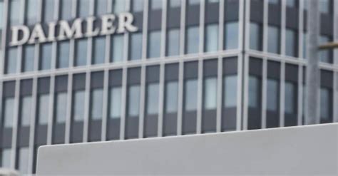 Folgen Der Corona Krise Daimler Zeigt Mit Starkem Quartal Wieder Mehr