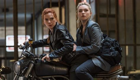 Florence Pugh Is Scarlett Johanssons ‘most Annoying Little Sister In