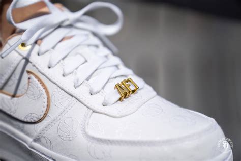 En yeni ve trend air force ayakkabı ürünlerini web sitemizde bulabilirsiniz. Nike Women's Air Force 1 '07 LX White/Bio Beige - 898889-102