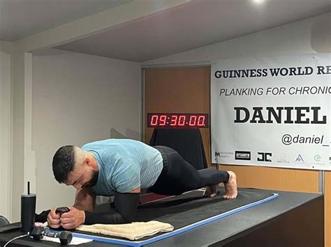 Daniel Scali Receives Guinness Planking Record